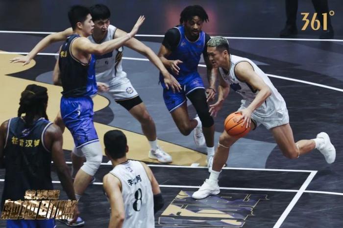 借助线上篮球训练平台在家也能追逐梦想_1